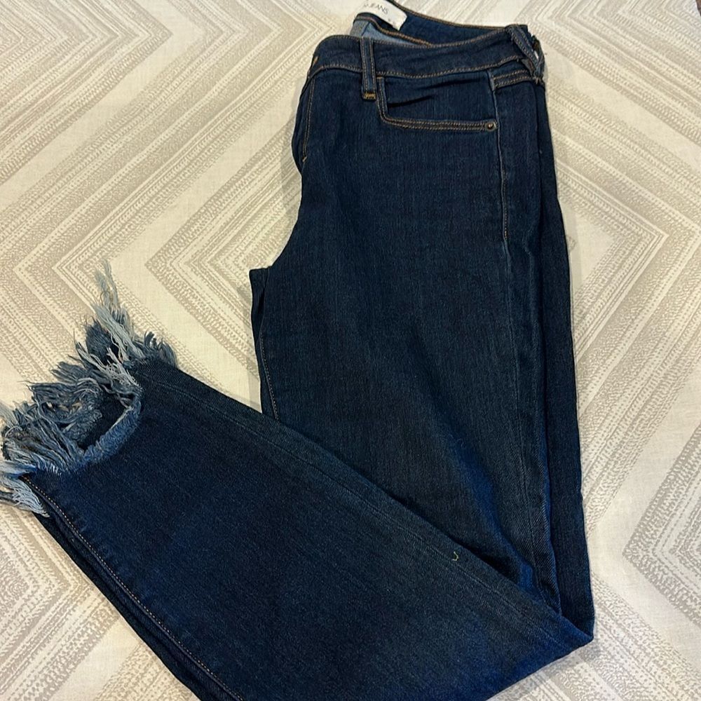 Hidden Women’s Dark Denim Wash Ripped At the Bottom Jeans, Size 31